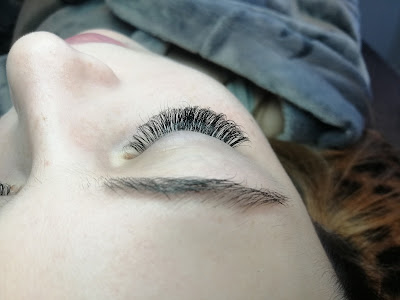 extension de cils by paola à Lisses