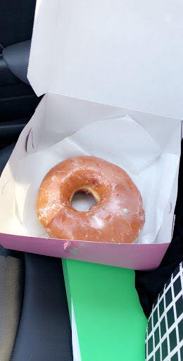 Donut Shop «Donut Hut», reviews and photos, 2025 W Magnolia Blvd, Burbank, CA 91506, USA