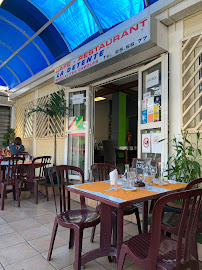Atmosphère du Restaurant créole La Detente à Saint-Pierre - n°3