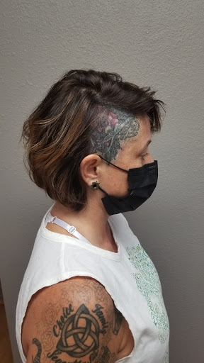 Beauty Salon «Crissy Hair Salon», reviews and photos, 406 E Bloomingdale Ave, Brandon, FL 33511, USA