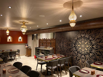 Raja Indian Lounge Restaurant - Piazza del Collegio, 8, 59100 Prato PO, Italy