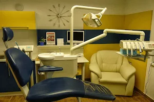 ICHTOS, zubní ambulance, zubní implantáty, zubní hygiena image