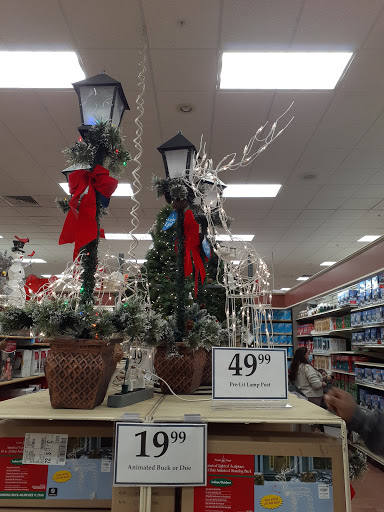 Home Goods Store «Christmas Tree Shops», reviews and photos, 41 Gusabel Ave, Nashua, NH 03063, USA