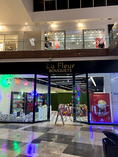 Shopping Mall «Westfield Topanga», reviews and photos, 6600 Topanga Canyon Blvd, Canoga Park, CA 91303, USA