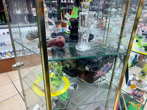 Tobacco Shop «Smoke Tokz Head Shop KC», reviews and photos, 1263 W 103rd St, Kansas City, MO 64114, USA