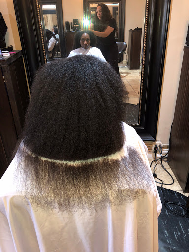 DreamGirls Hair Salon