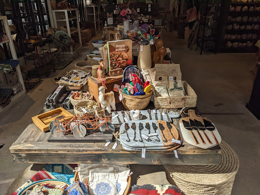 Gift Shop «Ten Thousand Villages», reviews and photos, 1122 Walnut St, Philadelphia, PA 19107, USA