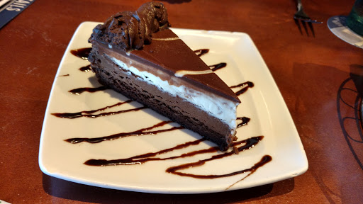 Shopping Mall «Southpoint Shopping Center», reviews and photos, E Palatine Rd & Rand, Arlington Heights, IL 60004, USA