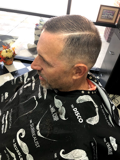 Barber Shop «Silver Spurs Barber Shop», reviews and photos, 282 E Ovilla Rd, Red Oak, TX 75154, USA