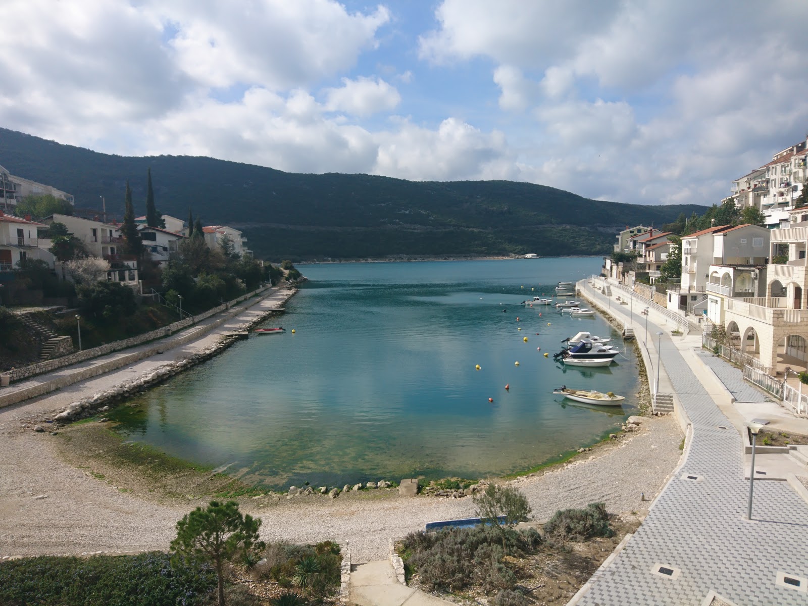 Photo of Neum Beach with turquoise pure water surface