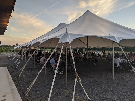 Winery «Magnanini Winery, Restaurant & Distillery», reviews and photos, 172 Strawridge Rd, Wallkill, NY 12589, USA