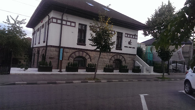 Strada General Magheru nr. 36, Râmnicu Vâlcea 240134, România