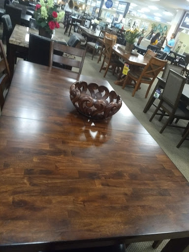 Furniture Store «Raymour & Flanigan Furniture and Mattress Store», reviews and photos, 1345 US-1, North Brunswick Township, NJ 08902, USA