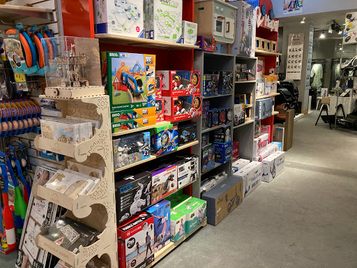 Baby Store «Galt Toys + Galt Baby - Downtown», reviews and photos, 900 N Michigan Ave, Chicago, IL 60611, USA