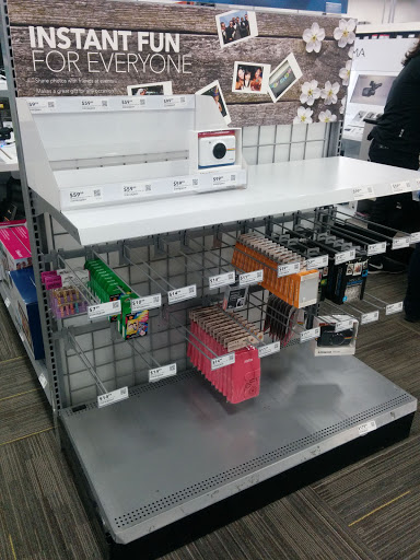 Electronics Store «Best Buy», reviews and photos, 3055 SW Cedar Hills Blvd, Beaverton, OR 97005, USA