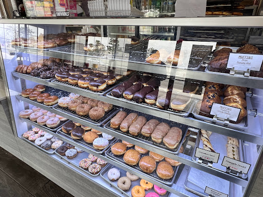 Super Star Donuts, 8481 Cherry Ave, Fontana, CA 92335, USA, 