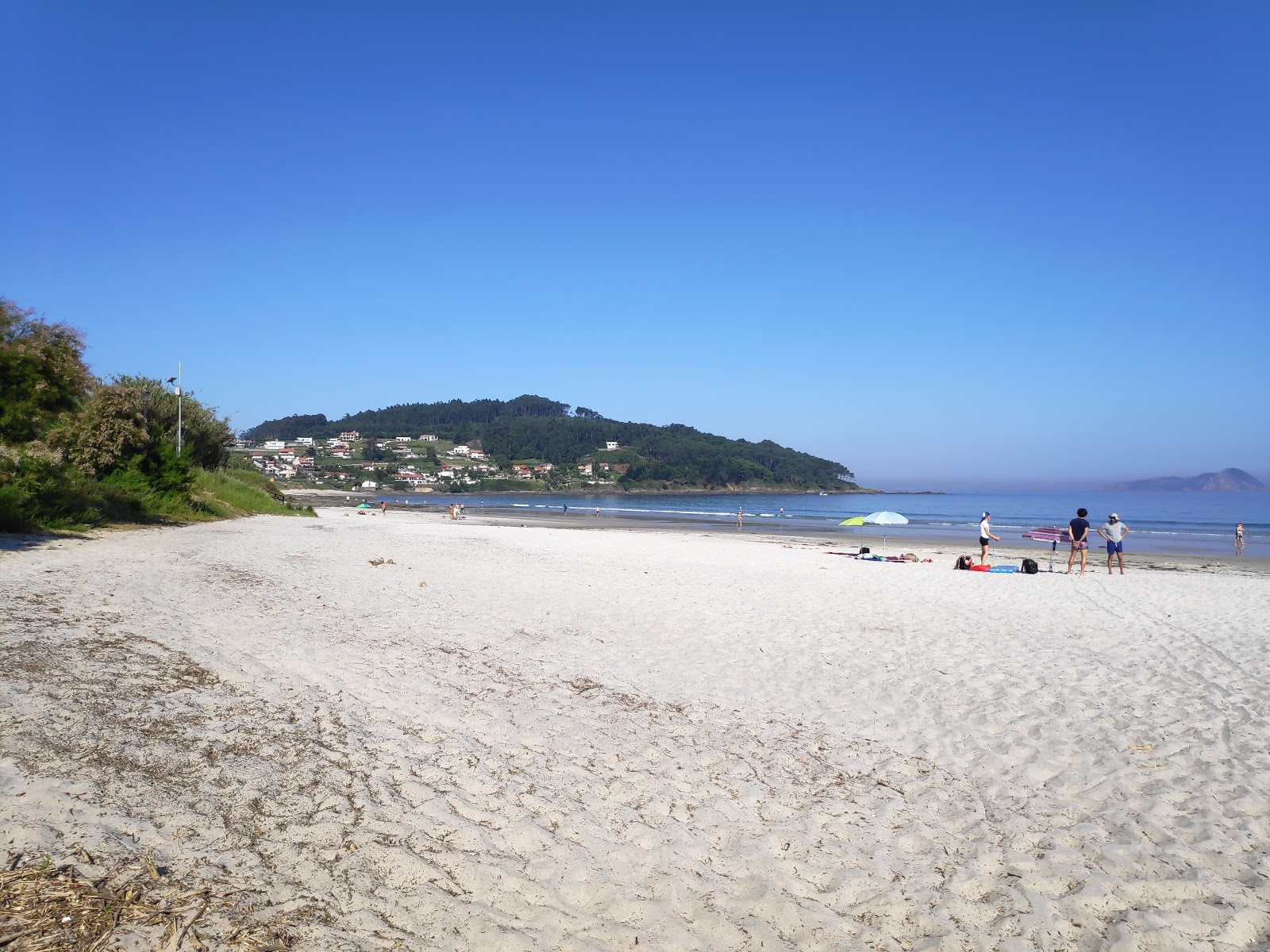 Fotografie cu Praia de Patos cu nivelul de curățenie in medie