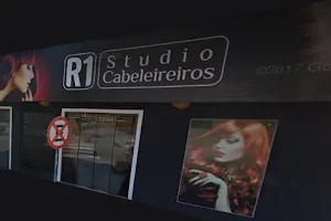 R1 Studio Cabeleireiros image