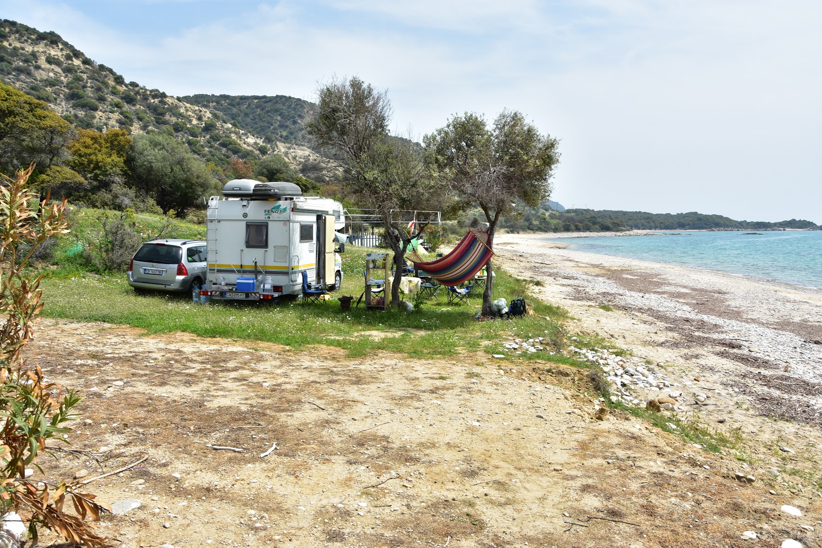 Foto de Achinopetra beach II con bahía mediana