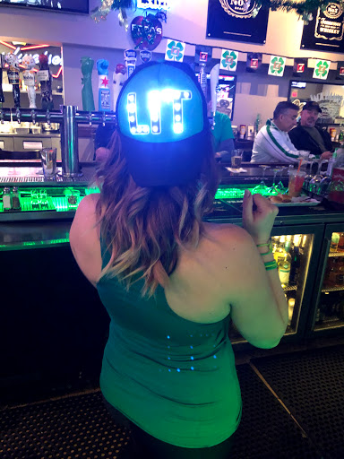 Sports Bar «Chasers Sports Bar & Grill - Pizza - Catering - Delivery - Slots», reviews and photos, 830 S Rand Rd, Lake Zurich, IL 60047, USA