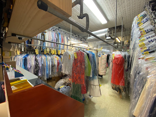 Dry Cleaner «Bryn Mawr Dry Cleaners», reviews and photos, 135 Lockwood Ave, Yonkers, NY 10701, USA