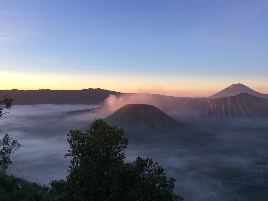 ANGGADA INDONESIA TOUR & TRAVEL Sewa Mobil Di Malang Batu Bromo, Travel Juanda Malang, Sewa Sepeda Gunung