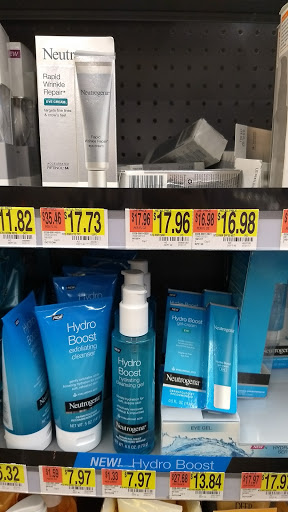 Department Store «Walmart Supercenter», reviews and photos, 915 E Randol Mill Rd, Arlington, TX 76011, USA