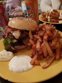 Plats et boissons du Restaurant de hamburgers LE JUNGLE à Cavignac - n°13