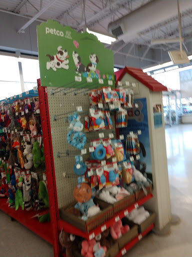 Pet Supply Store «Petco Animal Supplies», reviews and photos, 1933 South Rd, Poughkeepsie, NY 12601, USA