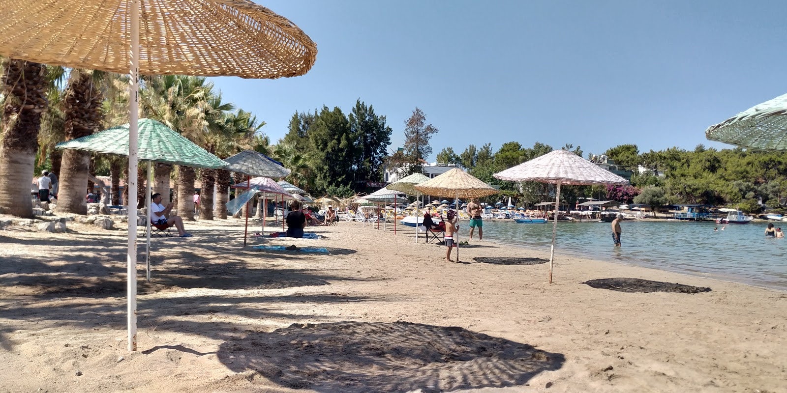 Fotografie cu Zeytinli Beach zonele de facilități