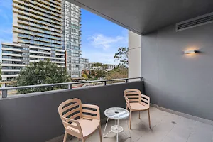 Astra Apartments Macquarie Park image