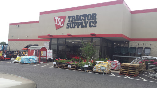 Tractor Supply Co., 389 Comfort Dr, Harrison, OH 45030, USA, 