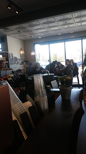 Coffee Shop «Starbucks», reviews and photos, 40 N Williams St a, Crystal Lake, IL 60014, USA