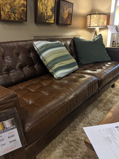 Furniture Store «Creative Classics Furniture», reviews and photos, 906 King St, Alexandria, VA 22314, USA