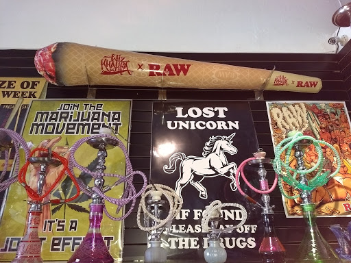 Herb Shop «Traders Smoke Shop», reviews and photos, 14880 N Northsight Blvd #104, Scottsdale, AZ 85260, USA