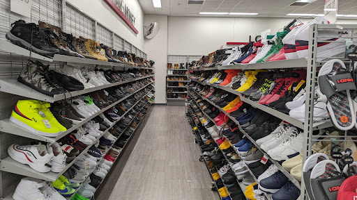 Clothing Store «Burlington Coat Factory», reviews and photos, 275 Main St #4, White Plains, NY 10601, USA