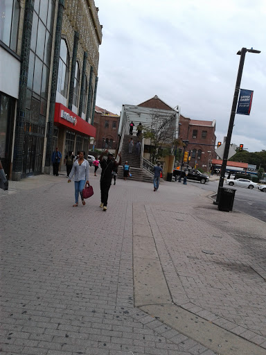 Clothing Store «H&M», reviews and photos, 2 S 69th St, Upper Darby, PA 19082, USA