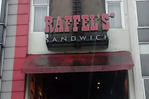 Raffel's Sandwich Paskal Hypersquare image
