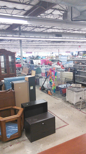 Thrift Store «Goodwill Central Texas - Macfarlane Center & Computer Works», reviews and photos