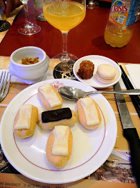 Plats et boissons du Restaurant asiatique Royal Buffet Moulins à Yzeure - n°4