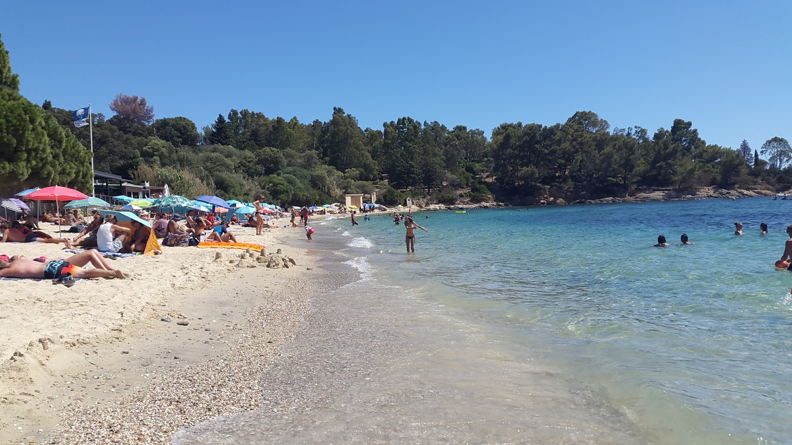 Φωτογραφία του Dimple beach και η εγκατάσταση