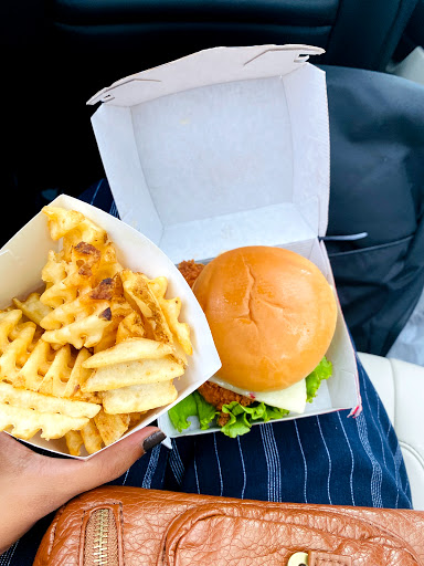 Fast Food Restaurant «Chick-fil-A», reviews and photos, 1002 Edwards Ferry Rd NE, Leesburg, VA 20176, USA