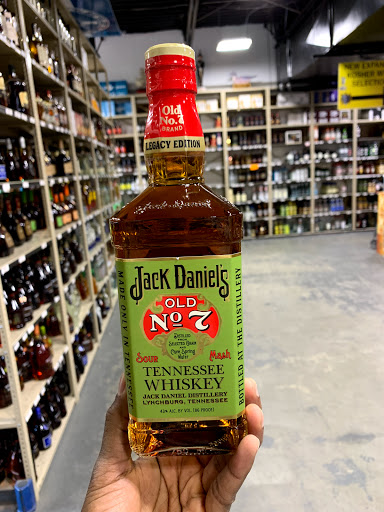 Liquor Store «Five Towns Wines & Liquors Inc», reviews and photos, 601 Burnside Ave, Inwood, NY 11096, USA