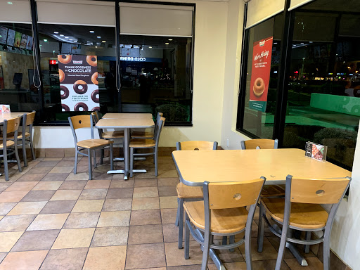 Bakery «Krispy Kreme Doughnuts», reviews and photos, 1984 W Main St, Mesa, AZ 85201, USA