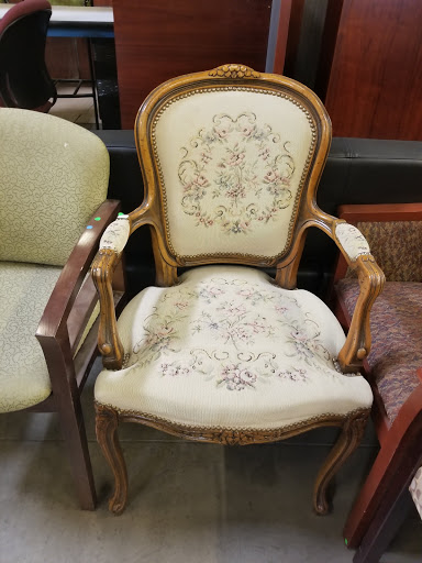 Office Furniture Store «Arizona Office Liquidators & Designs», reviews and photos, 3920 E Broadway Rd, Phoenix, AZ 85040, USA