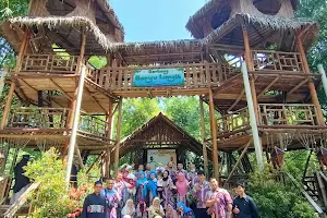 Taman Wisata Keluarga - Gerbang Banyu Langit (Sekretariat Dewi Mulia Srimulyo) image