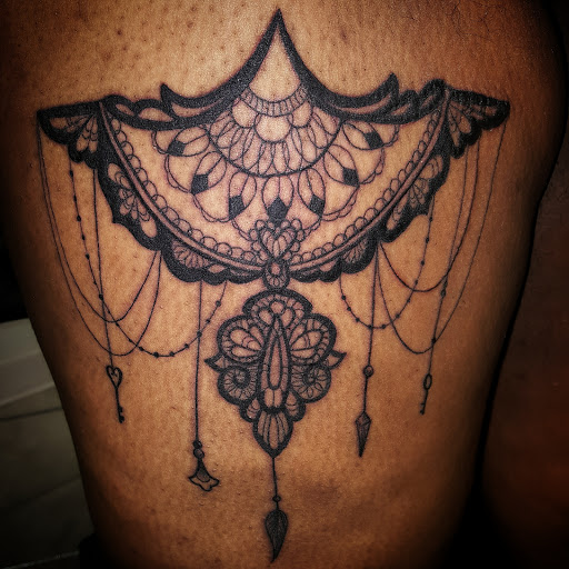 Tattoo Shop «Twisted Illiusions», reviews and photos, 555 W Tennyson Rd, Hayward, CA 94544, USA