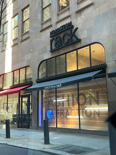 Department Store «Nordstrom Rack Chestnut Street», reviews and photos, 1700 Chestnut St, Philadelphia, PA 19103, USA