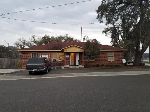 Barber Shop «Seminole Barber Shop», reviews and photos, 404 Dunwoody St, Tallahassee, FL 32304, USA