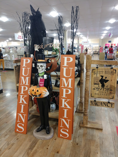 Department Store «HomeGoods», reviews and photos, 5225 Settlers Market Blvd, Williamsburg, VA 23188, USA